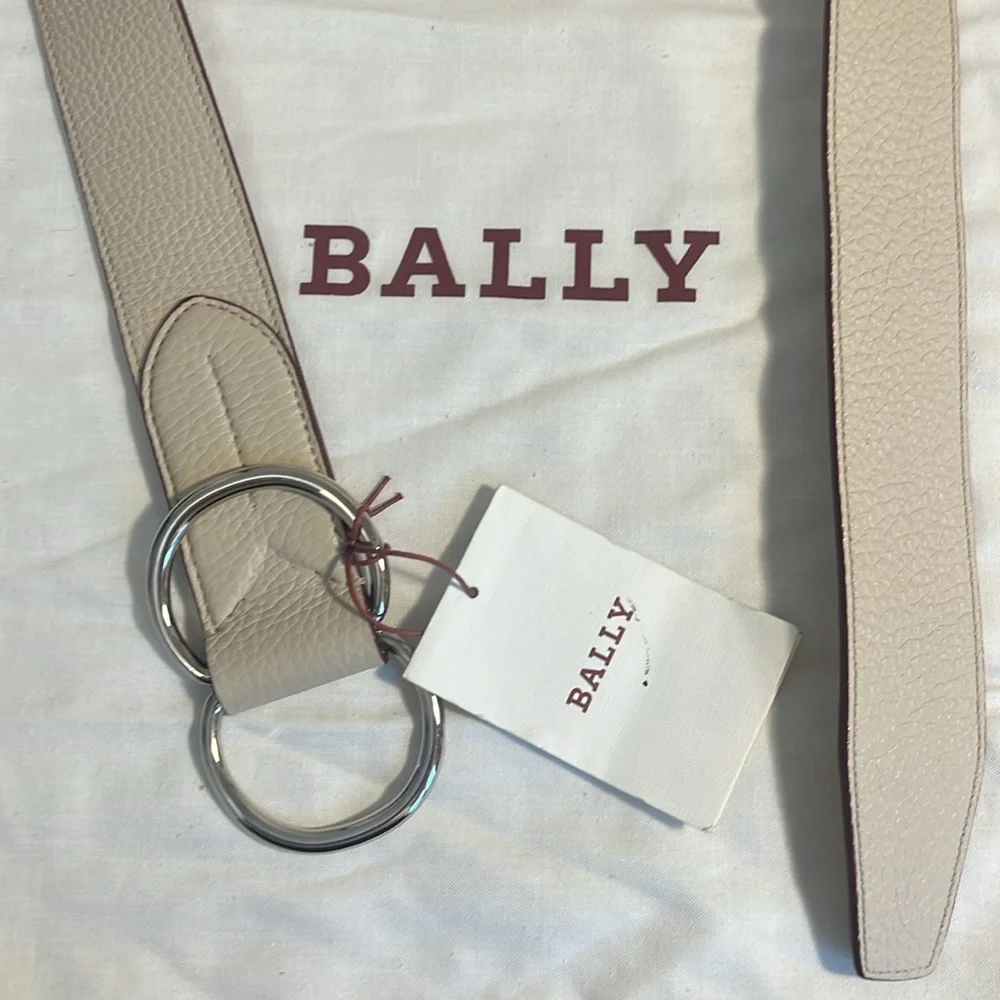 BALLY adjustable leather Belt double D made in Italy size NWT